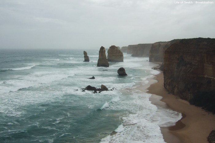 12 Apostles