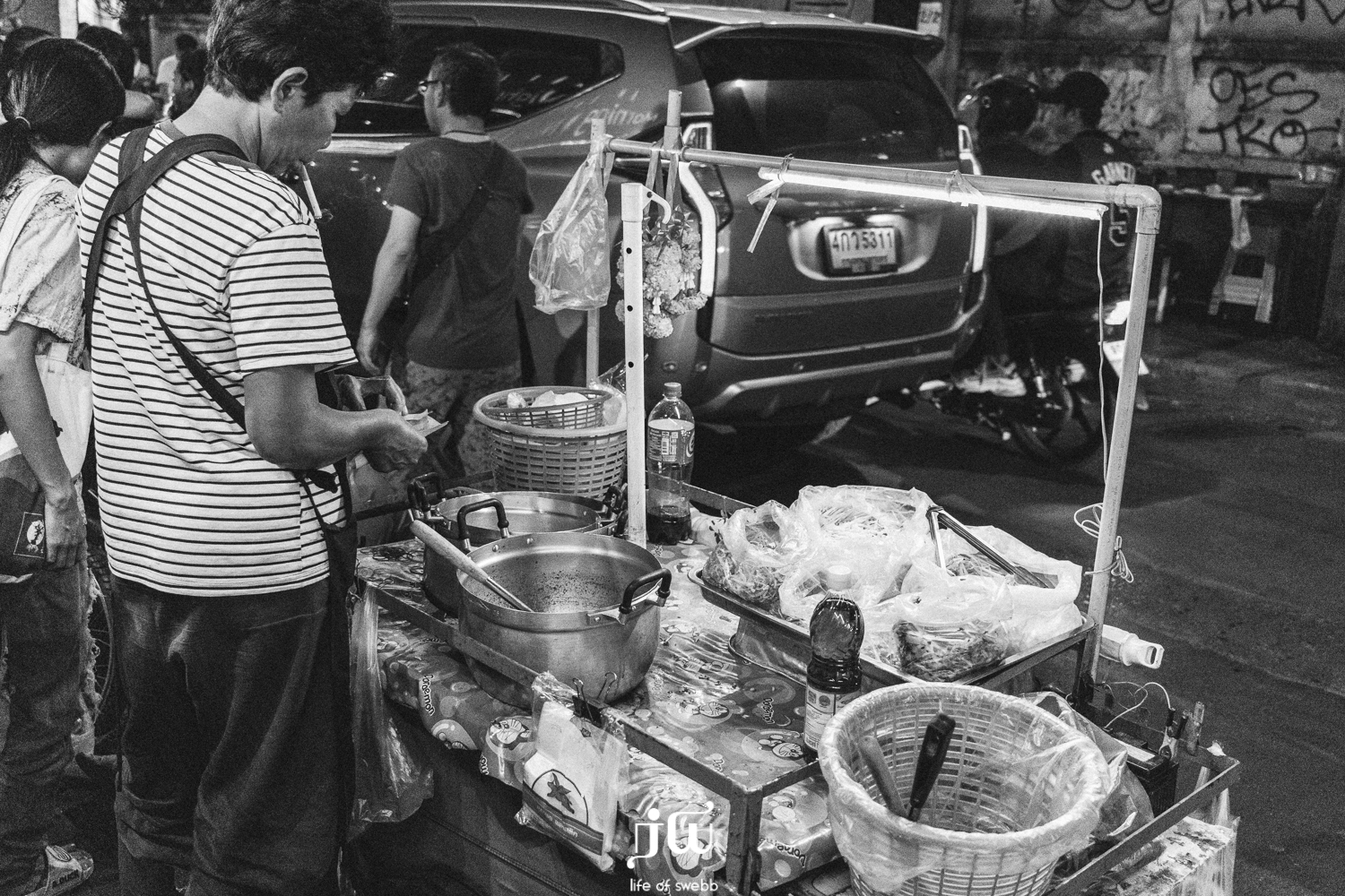 The streets around Nana BTS at night.